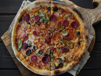 Şarküteri Pizza görseli