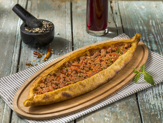 Kuşbaşılı Pide görseli