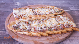 Kuşbaşılı Kaşarlı Pide görseli