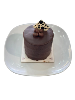 Çikolata Drajeli Adet Pasta görseli