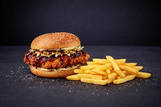 Crispy Chicken Bbq Burger görseli