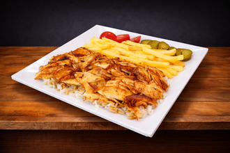 Pilav Üstü Tavuk Döner görseli