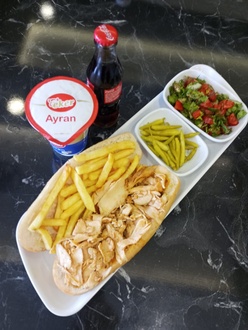 Sandviç Arası Kaşarkanmış Tavuk görseli