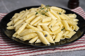 Penne Alfredo Makarna görseli