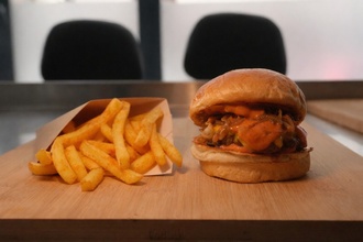 Klas Burger görseli
