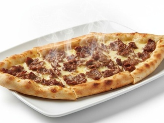 Kavurmalı Kaşarlı Yumurtalı Pide görseli