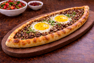 Kavurmalı Kaşarlı Pide görseli