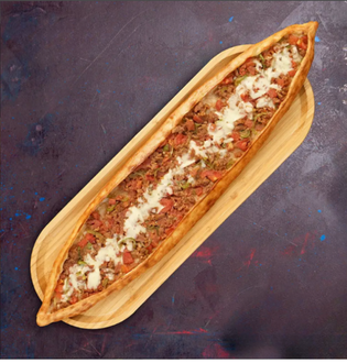 Odun Ateşinde Kuşbaşılı Kaşarlı Pide görseli