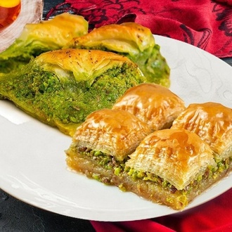 Promosyon Fıstıklı Baklava (250 G) & Şöbiyet (250 G) görseli