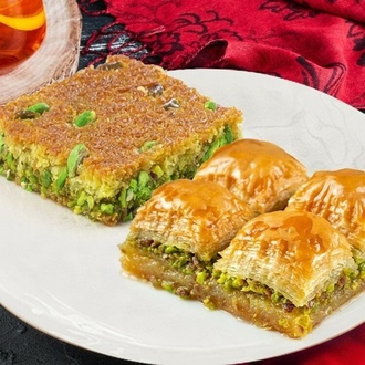Promosyon Fıstıklı Baklava (500 Gr) & Burmalı Kadayıf (500 Gr) görseli
