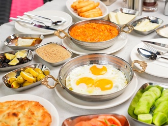 Serpme Kahvaltı Aile Boyu görseli