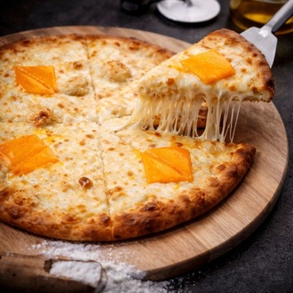 4 Peynirli Pizza görseli