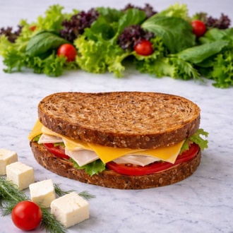 Ekşi Mayalı Kuru Domatesli Ezine Peynirli Tost görseli