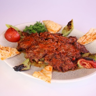 Altı Ezmeli Kebap görseli