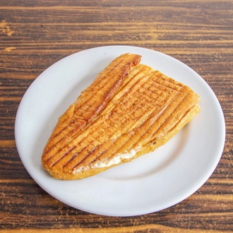 Yarım  Ekmek Kaşarlı Tost görseli