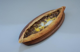 Kavurmalı Yumurtalı Pide görseli