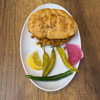 Tavuk Tantuni Pide Ekmek görseli