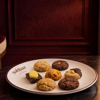 Tatlı Kurabiyeler / Assorted Sweet Cookies görseli