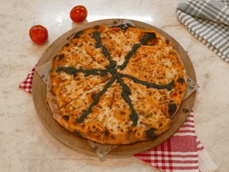 Margarita Pizza görseli