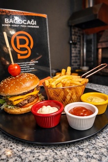 Basic Burger Singel görseli