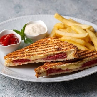 Sucuk & Kaşarlı Tost Menü görseli