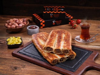 Bülent Börek Kıymalı Kol Böreği (1 Kg.) + Coca Cola (1 L.) görseli