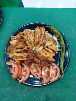 Tavuk Döner Pilav Üstü görseli