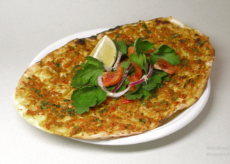 Lahmacun görseli