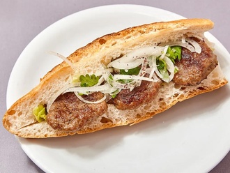 Çeyrek Ekmek Izgara Köfte görseli