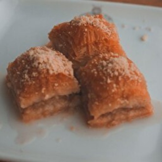 Sütlü Nuriye Baklava (500 Gr.) görseli