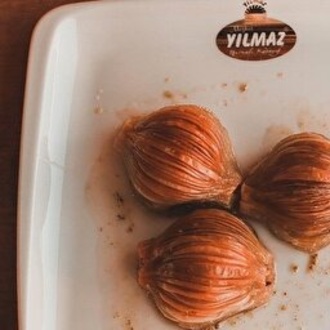 Kaymaklı Fıstıklı Midye Baklava (1 Kg.) görseli