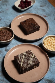 Beyaz Çikolatalı Browni görseli