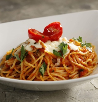 Spagetti Napoliten görseli