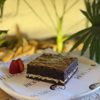 Beyaz Çikolatalı Brownie görseli