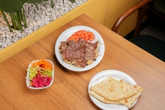Pilav Üstü Et Döner görseli