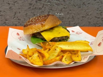 Cheeseburger Menü görseli