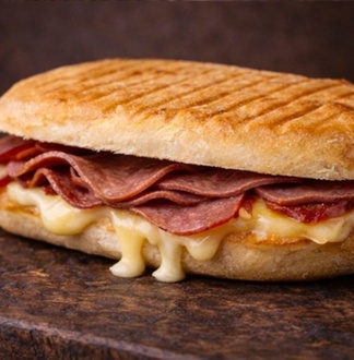 Pastırmalı Tost görseli