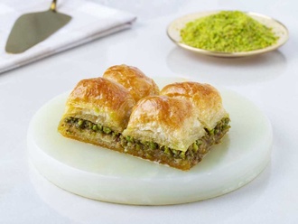 Karışık Fıstıklı Baklava (1 Kg) görseli