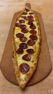 Sucuklu & Kaşarlı Pide görseli
