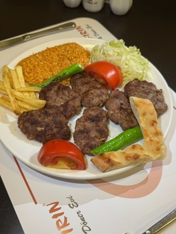 Izgara Köfte görseli