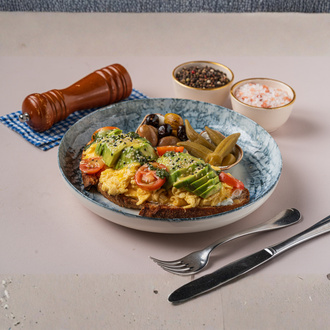 Ekmek Üstü Labneli Scramble görseli