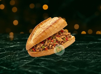 Yarım Ekmek Arası Baharatlı Tavuk Kavurma görseli