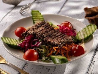 Steak Salata görseli