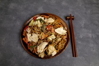 Tavuklu Udon görseli