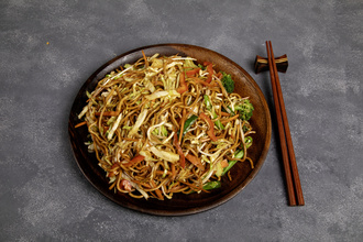 Sebzeli Noodle görseli