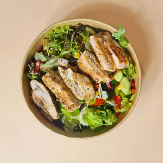 Izgara Tavuk Salata görseli