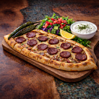 Sucuklu Pide görseli