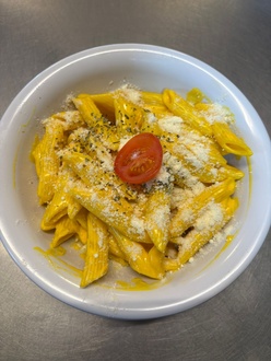 Tam Cheddar Soslu Kremalı Penne görseli