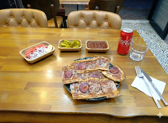 Karışık Pide + Coca Cola (330 Ml.) görseli