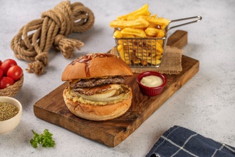 Eli Nazik Burger görseli